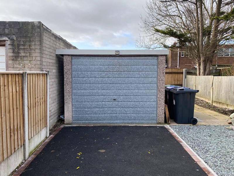 OIEO £149,999 CROFTON AVENUE BISPHAM BLACKPOOL FY2 0BB