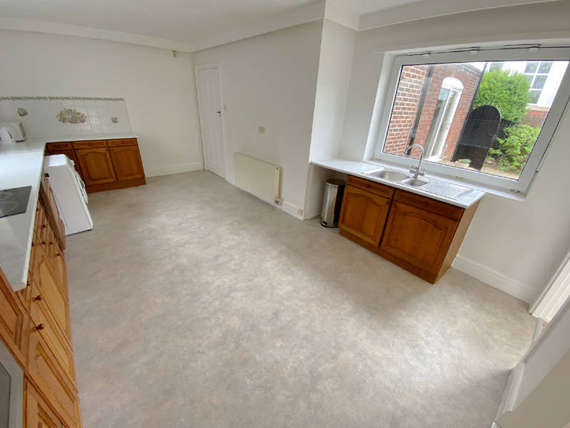 OIEO £525,000 NORTH PARK DRIVE BLACKPOOL FY3 8NH