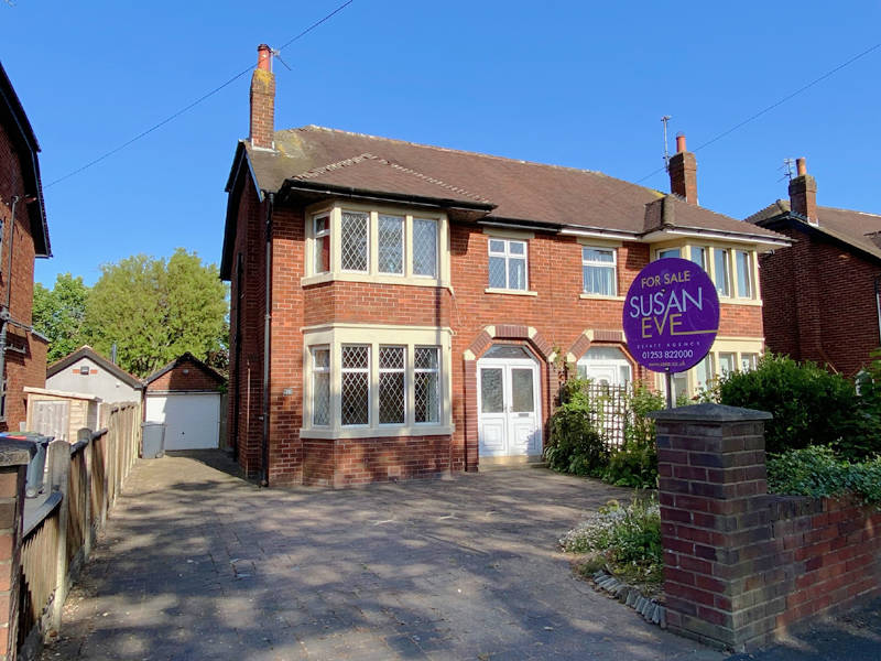 OIEO £250,000 HIGHCROSS ROAD POULTON LE FYLDE FY6 8BB