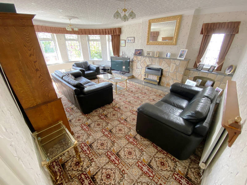 £325,000 VICTORIA ROAD EAST THORNTON CLEVELEYS FY5 3SU