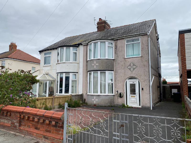 Guide Price £115,000 NORTH DRIVE THORNTON CLEVELEYS FY5 3AQ