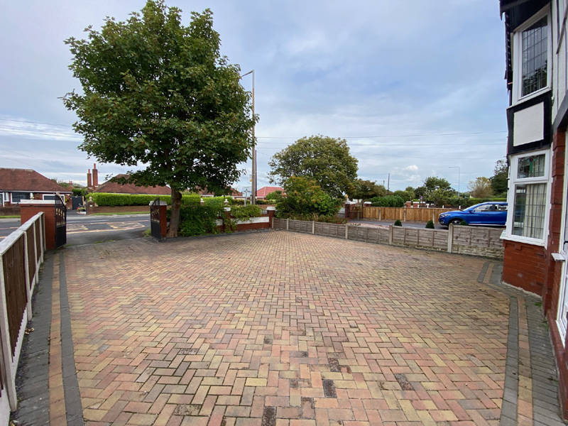 £250,000 VICTORIA ROAD WEST THORNTON CLEVELEYS FY5 3QD