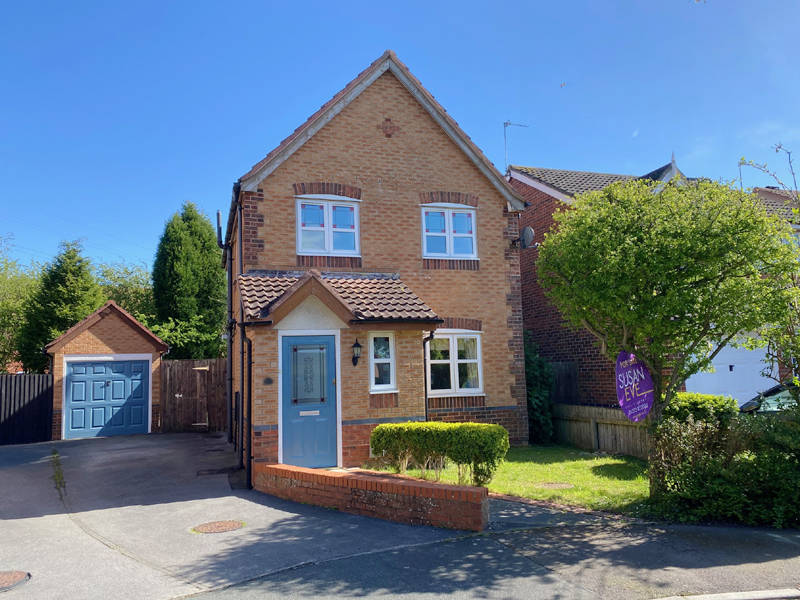 OIEO £215,000 USK AVENUE THORNTON CLEVELEYS FY5 4FJ